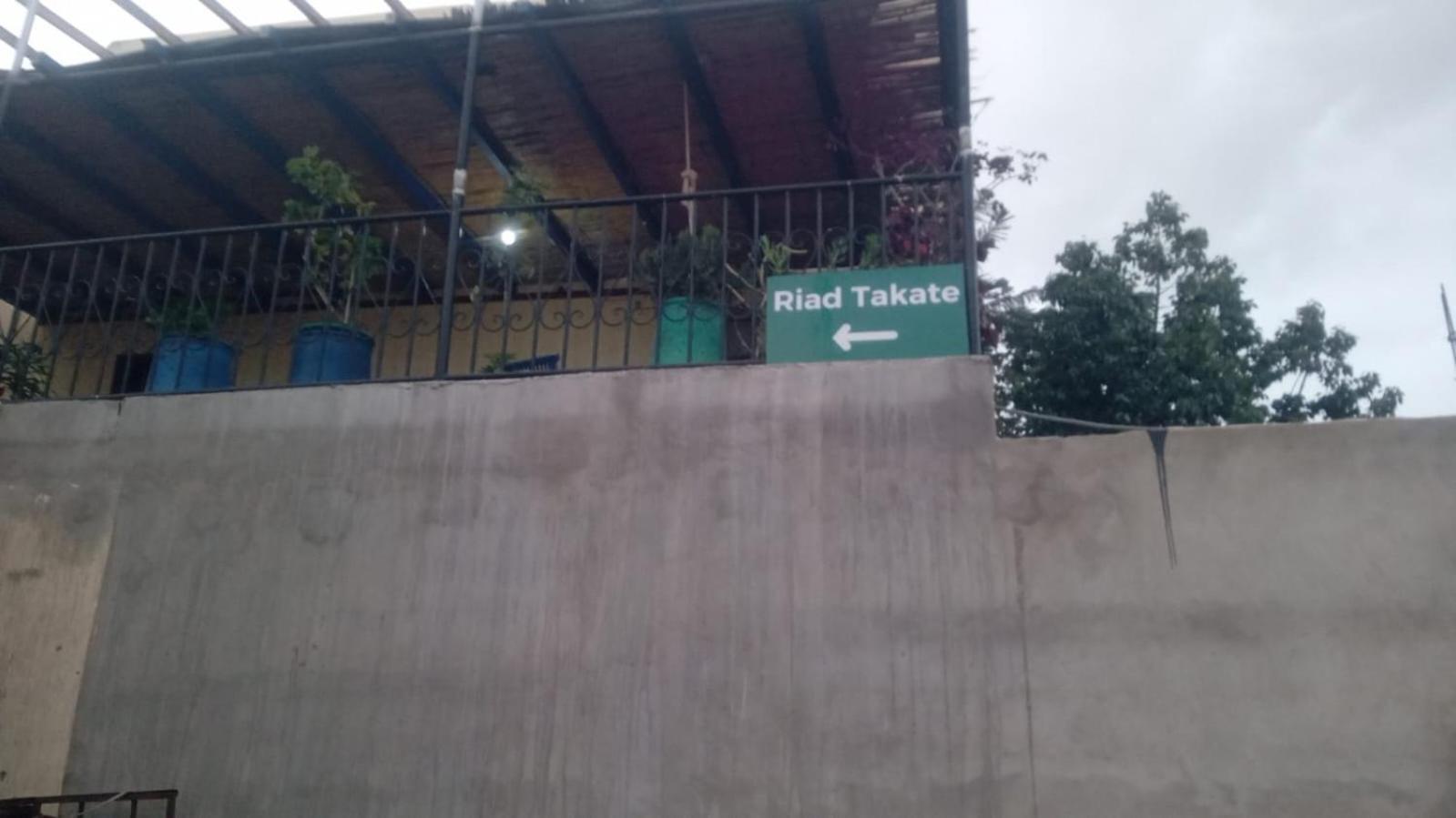 Riad Targante Takate 1 Sidi Bibi Esterno foto